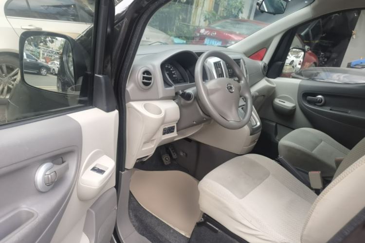 Used Nissan NV200 2016 Revised Version 1.6L CVT Luxury Edition Driver Seat