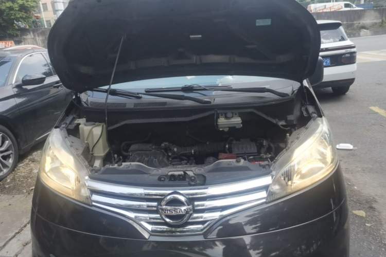 Used Nissan NV200 2016 Revised Version 1.6L CVT Luxury Edition Engine Bay