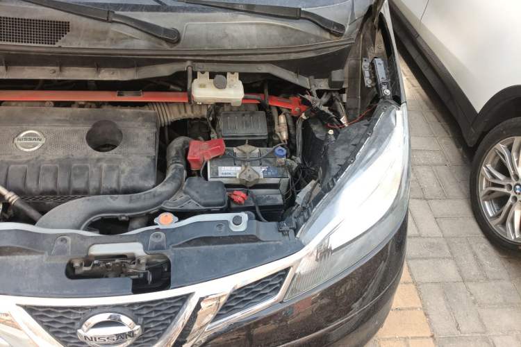 Used Nissan NV200 2016 1.6L Manual Luxury Model Engine Bay Left