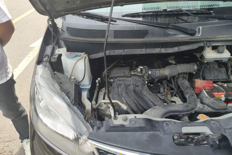 Used Nissan NV200 2016 Revised Version 1.6L Manual Luxury Edition Engine Bay Right