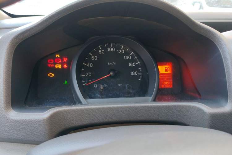 Used Nissan NV200 2016 Revised Version 1.6L Manual Luxury Edition Instrument Cluster