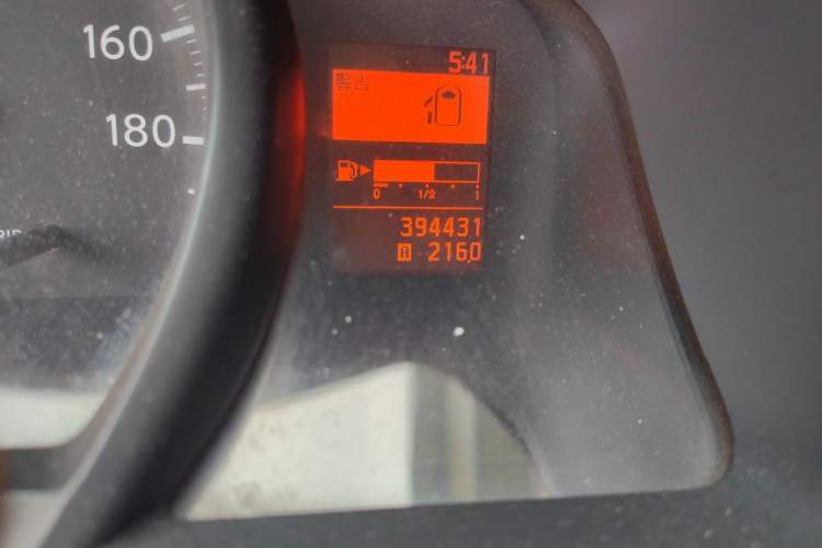 Used Nissan NV200 2016 Revised Version 1.6L Manual Luxury Edition Odometer Close Up