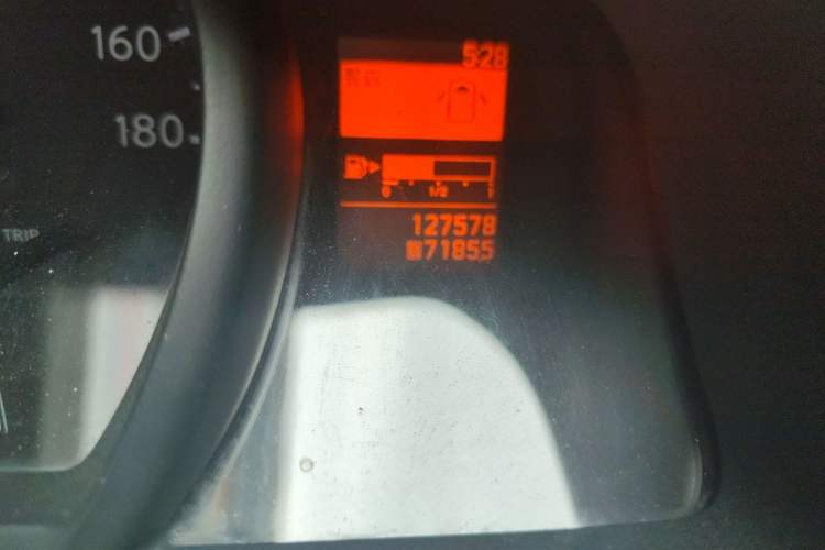 Used Nissan NV200 2016 Revised Version 1.6L Manual Luxury Edition Odometer Close Up