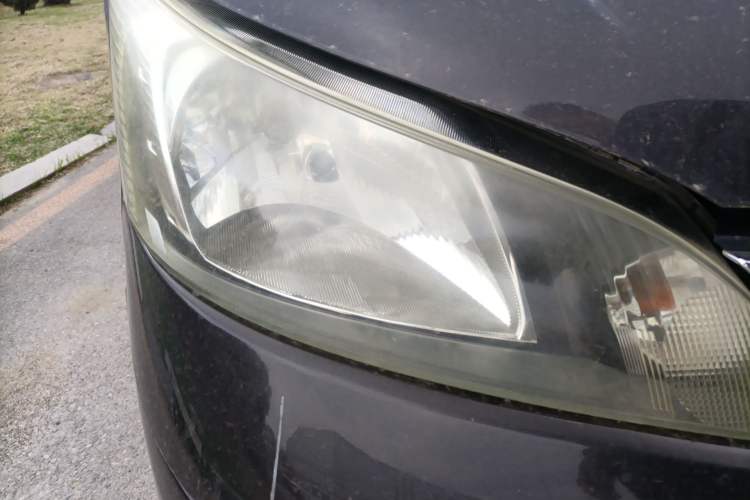 Used Nissan NV200 2016 Revised Version 1.6L CVT Luxury Edition Right Front Headlight