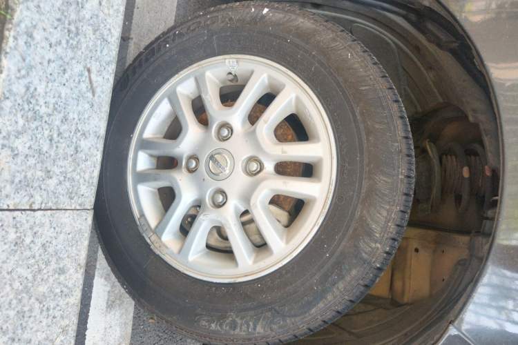 Used Nissan NV200 2016 Revised Version 1.6L Manual Luxury Edition Right Front Wheel Hub