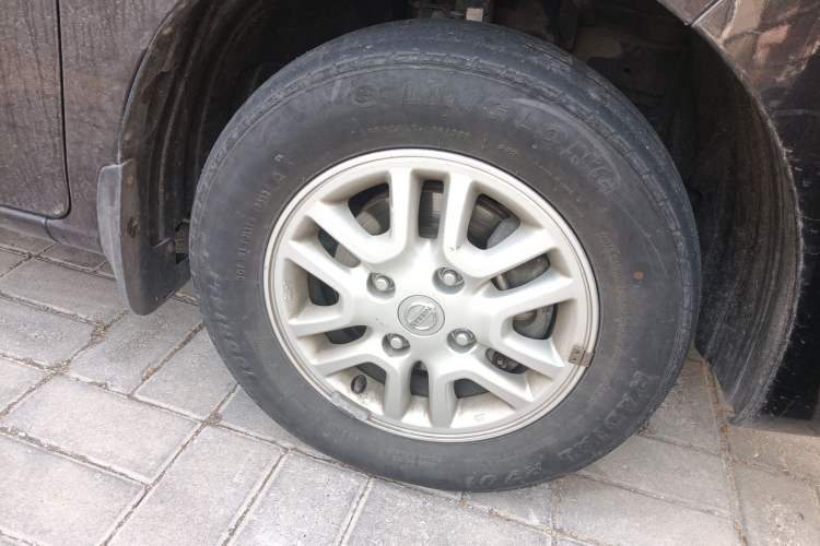 Used Nissan NV200 2016 1.6L Manual Luxury Model Right Front Wheel Hub