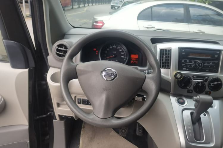 Used Nissan NV200 2016 Revised Version 1.6L CVT Luxury Edition Steering Wheel