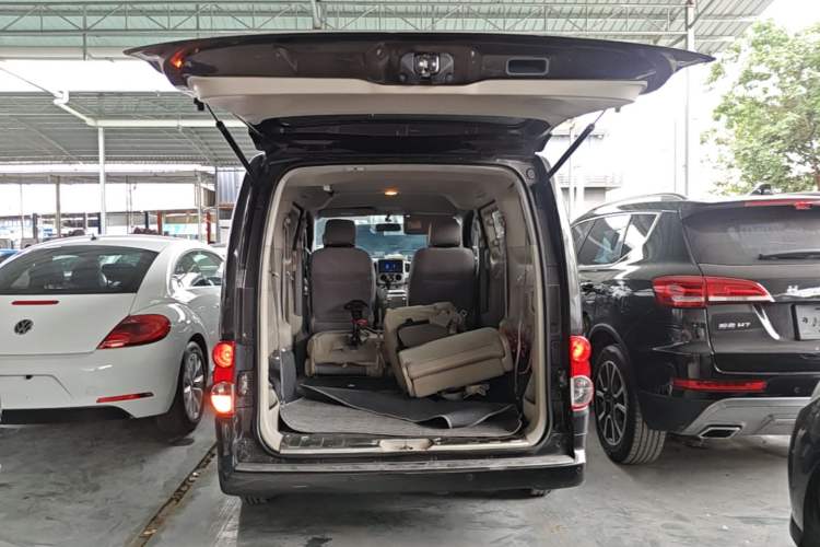 Used Nissan NV200 2016 Revised Version 1.6L CVT Luxury Edition Trunk