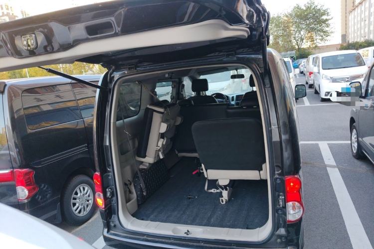 Used Nissan NV200 2016 Revised Version 1.6L Manual Luxury Edition Trunk