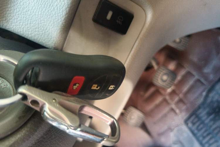 Used Nissan NV200 2016 Revised Version 1.6L Manual Luxury Edition Vehicle Key