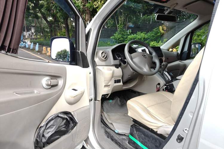Used Nissan NV200 2016 Revised Version 1.6L CVT Luxury Edition Driver Seat