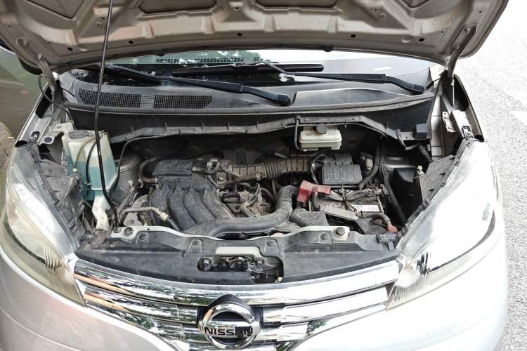 Used Nissan NV200 2016 Revised Version 1.6L CVT Luxury Edition Engine Bay