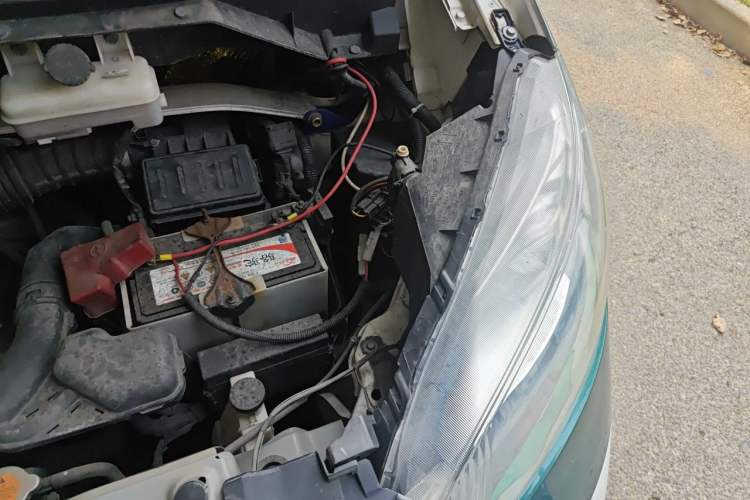 Used Nissan NV200 2016 Revised Version 1.6L CVT Luxury Edition Engine Bay Left