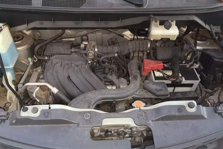 Used Nissan NV200 2016 1.6L CVT Luxury Model Engine Bay