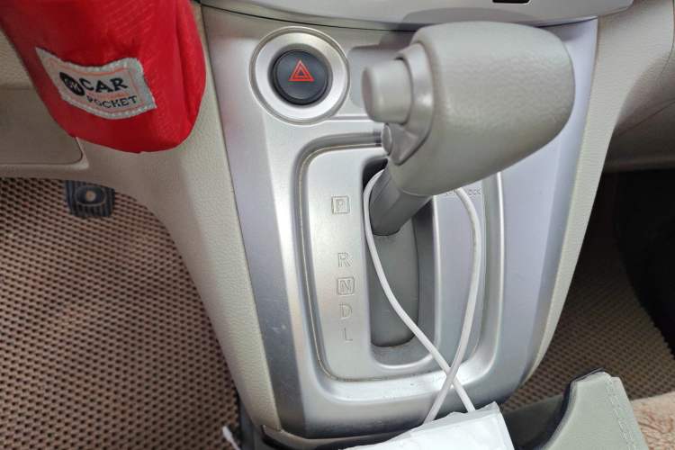 Used Nissan NV200 2016 Revised Version 1.6L CVT Luxury Edition Gear Lever