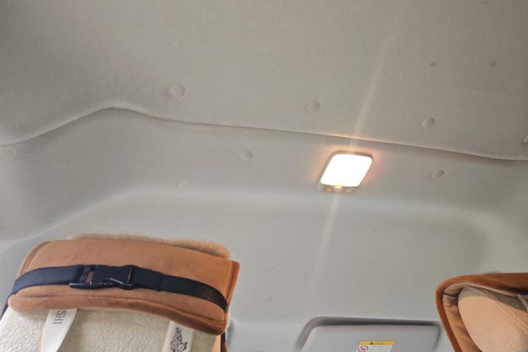 Used Nissan NV200 2016 Revised Version 1.6L CVT Luxury Edition Headliner