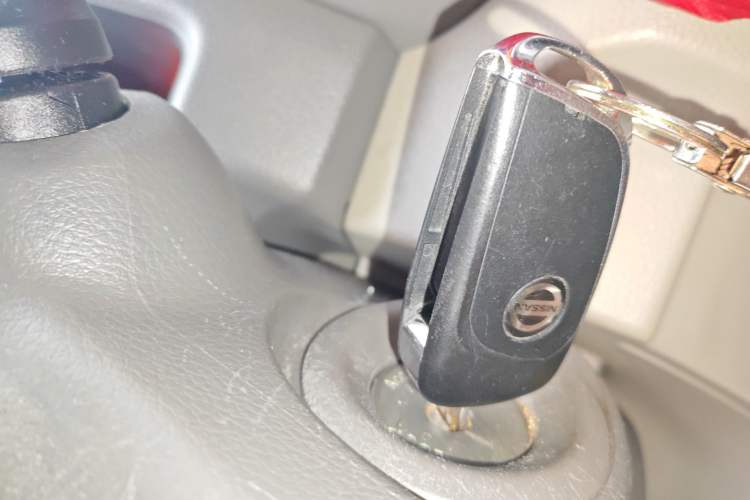 Used Nissan NV200 2016 Revised Version 1.6L CVT Luxury Edition Vehicle Key