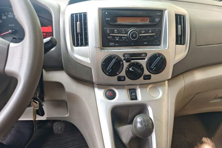 Used Nissan NV200 2016 1.6L Manual Luxury Model Audio And AC Panel