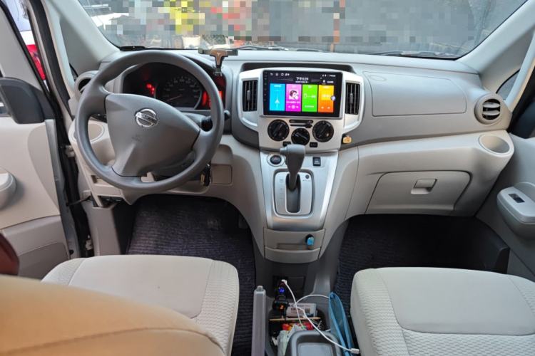 Used Nissan NV200 2016 Revised Version 1.6L CVT Luxury Edition Center Console