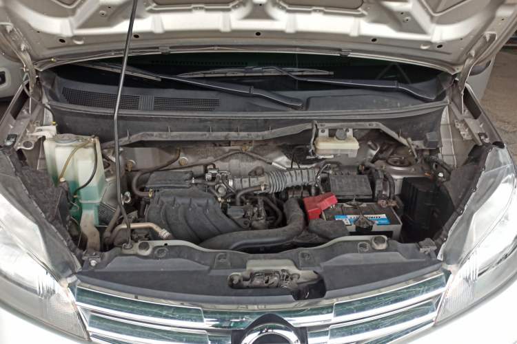 Used Nissan NV200 2016 Revised Version 1.6L CVT Luxury Edition Engine Bay