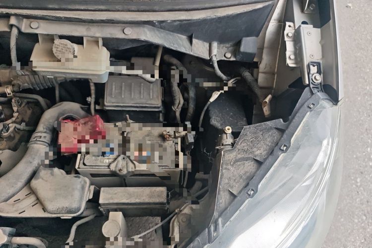 Used Nissan NV200 2016 1.6L Manual Luxury Model Engine Bay Left