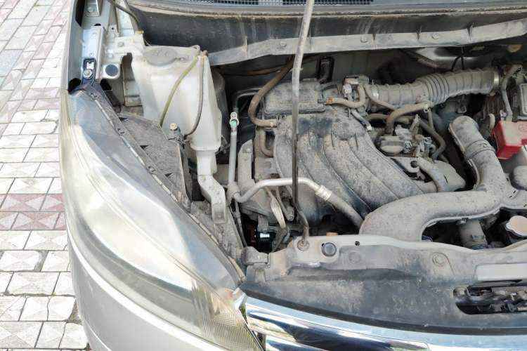 Used Nissan NV200 2016 1.6L CVT Luxury Model Engine Bay Right