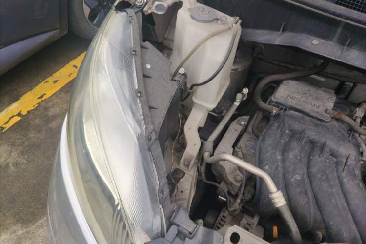 Used Nissan NV200 2016 Revised Version 1.6L Manual Luxury Edition Engine Bay Right