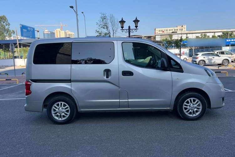 Used Nissan NV200 2016 Revised Version 1.6L Manual Luxury Edition Exterior 2