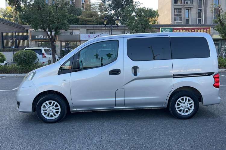 Used Nissan NV200 2016 Revised Version 1.6L Manual Luxury Edition Exterior 5