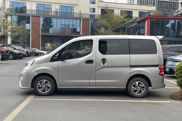 Used Nissan NV200 2016 Revised Version 1.6L CVT Luxury Edition Exterior 9