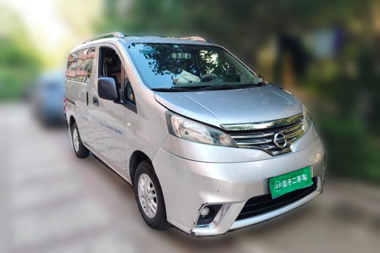 Used Nissan NV200 2016 1.6L CVT Luxury Model Front Right 45 Deg