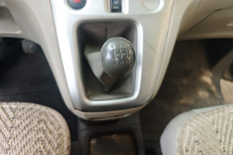 Used Nissan NV200 2016 1.6L Manual Luxury Model Gear Lever