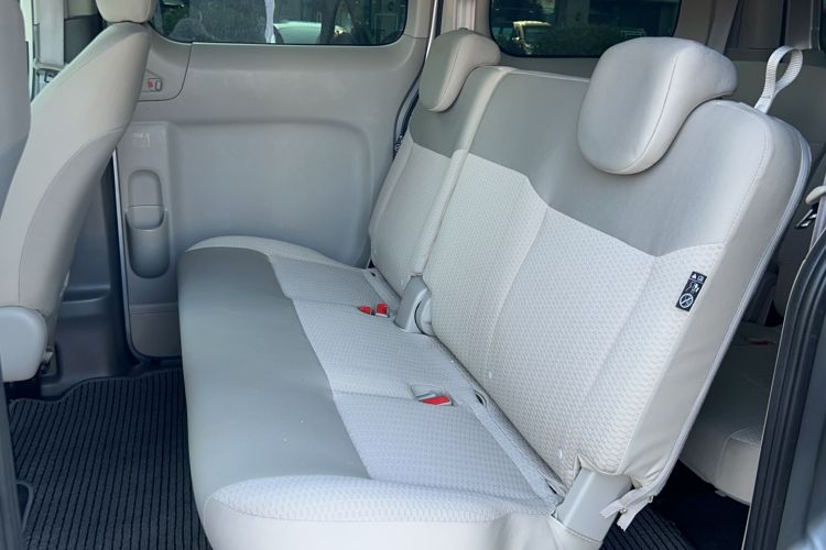 Used Nissan NV200 2016 Revised Version 1.6L Manual Luxury Edition Interior 1