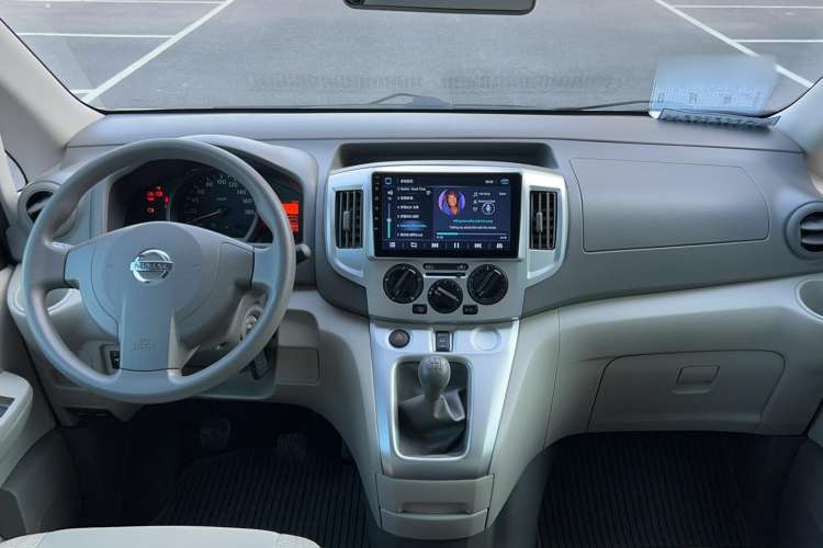 Used Nissan NV200 2016 Revised Version 1.6L Manual Luxury Edition Interior 3