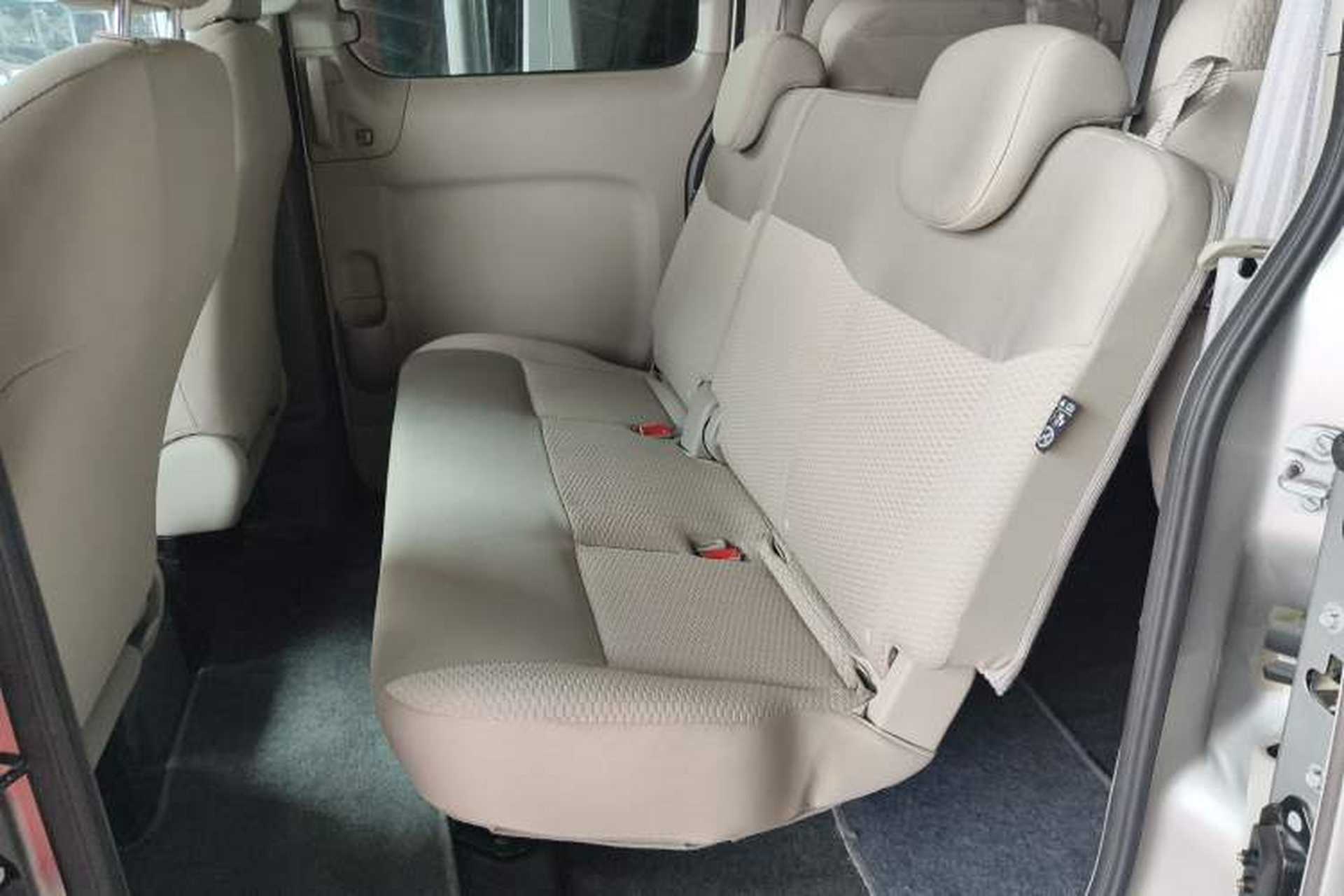 Used Nissan NV200 2016 Revised Version 1.6L CVT Luxury Edition Left Rear Seat