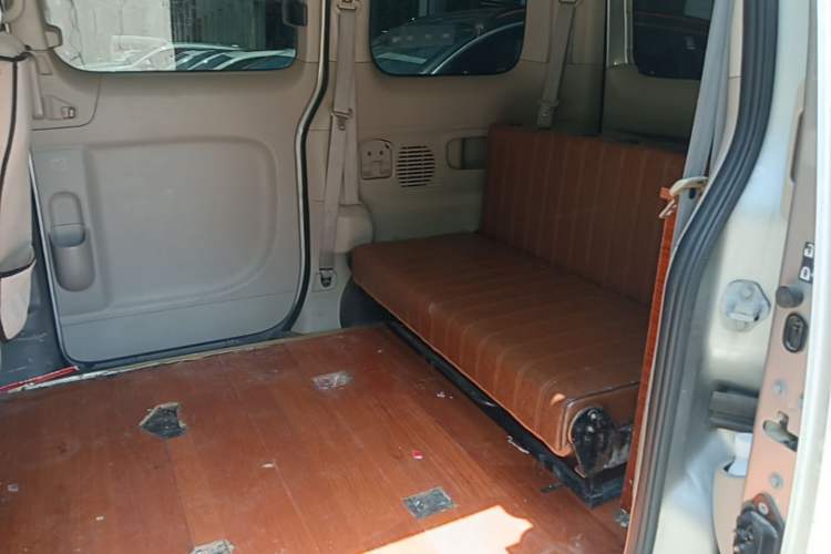 Used Nissan NV200 2016 Revised Version 1.6L CVT Luxury Edition Left Rear Seat