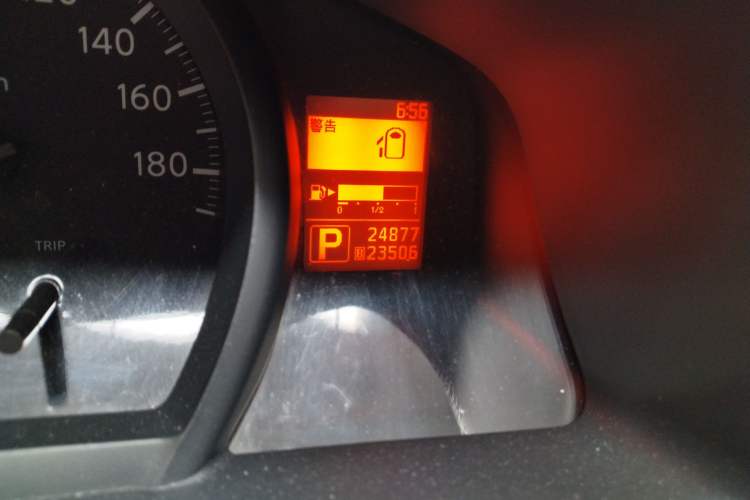 Used Nissan NV200 2016 Revised Version 1.6L CVT Luxury Edition Odometer Close Up