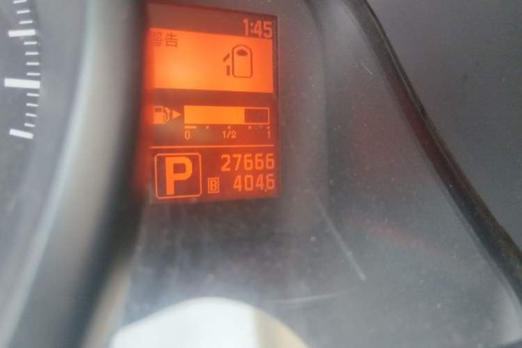 Used Nissan NV200 2016 Revised Version 1.6L CVT Luxury Edition Odometer Close Up