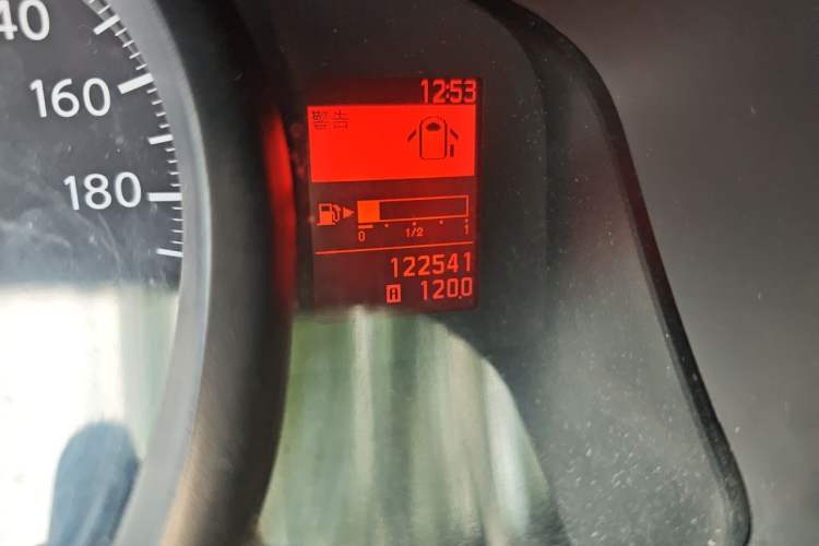 Used Nissan NV200 2016 1.6L Manual Luxury Model Odometer Close Up