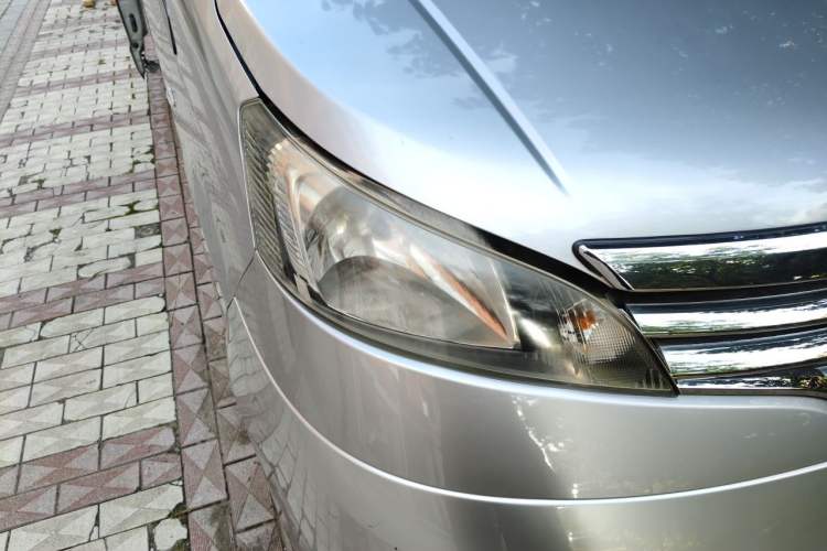 Used Nissan NV200 2016 1.6L CVT Luxury Model Right Front Headlight