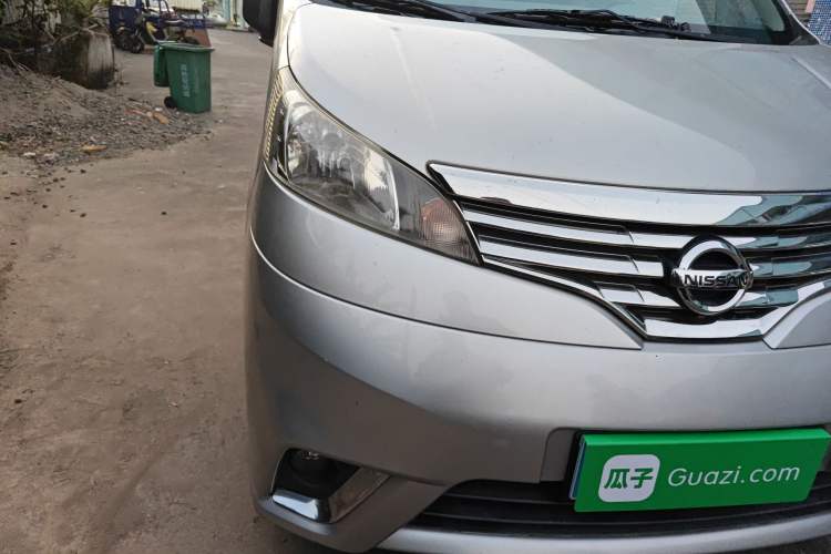 Used Nissan NV200 2016 Revised Version 1.6L CVT Luxury Edition Right Front Headlight