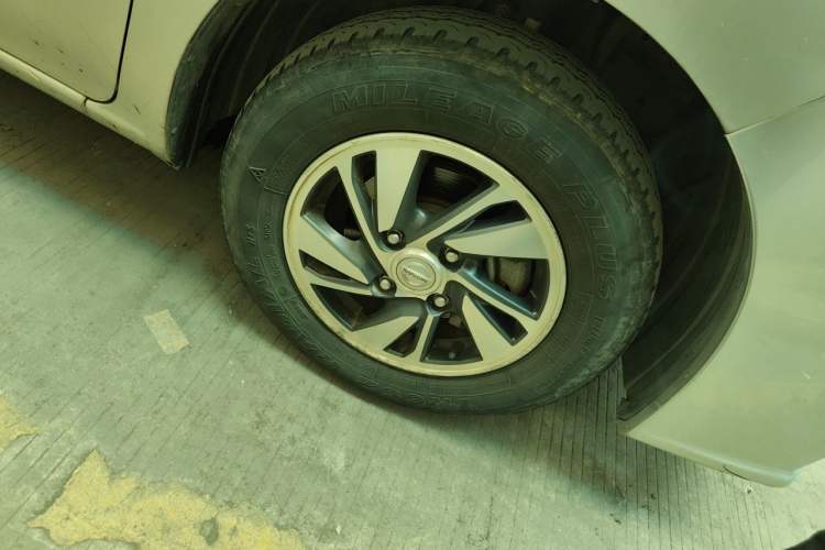 Used Nissan NV200 2016 Revised Version 1.6L CVT Luxury Edition Right Front Wheel Hub