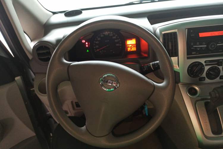 Used Nissan NV200 2016 Revised Version 1.6L CVT Luxury Edition Steering Wheel