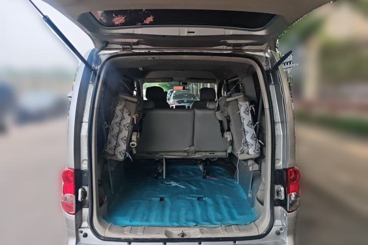 Used Nissan NV200 2016 1.6L Manual Luxury Model Trunk