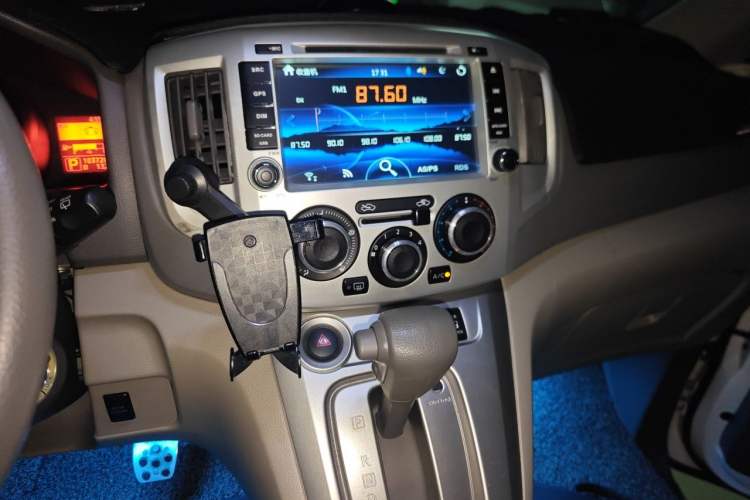 Used Nissan NV200 2016 1.6L CVT Luxury Model Audio And AC Panel