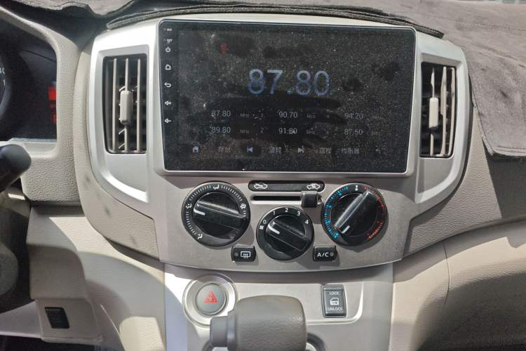 Used Nissan NV200 2016 Revised Version 1.6L CVT Deluxe Edition Audio And AC Panel