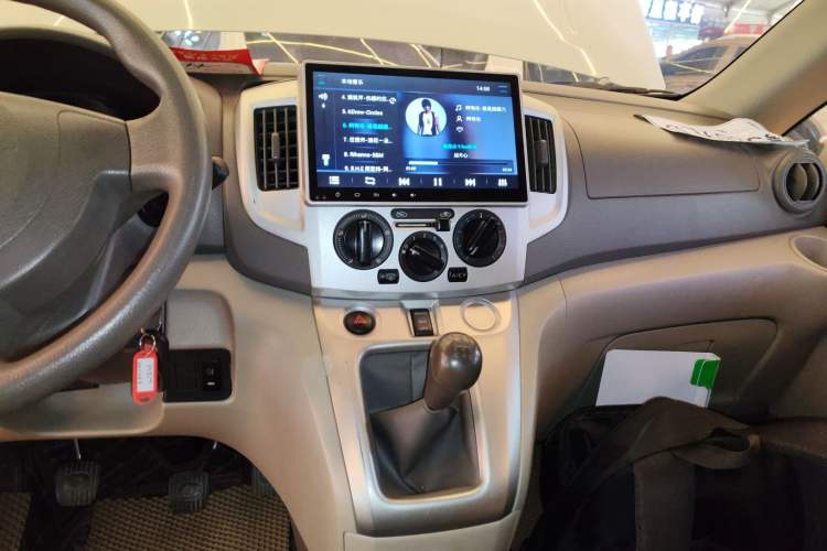 Used Nissan NV200 2016 Revised Version 1.6L Manual Luxury Edition Audio And AC Panel