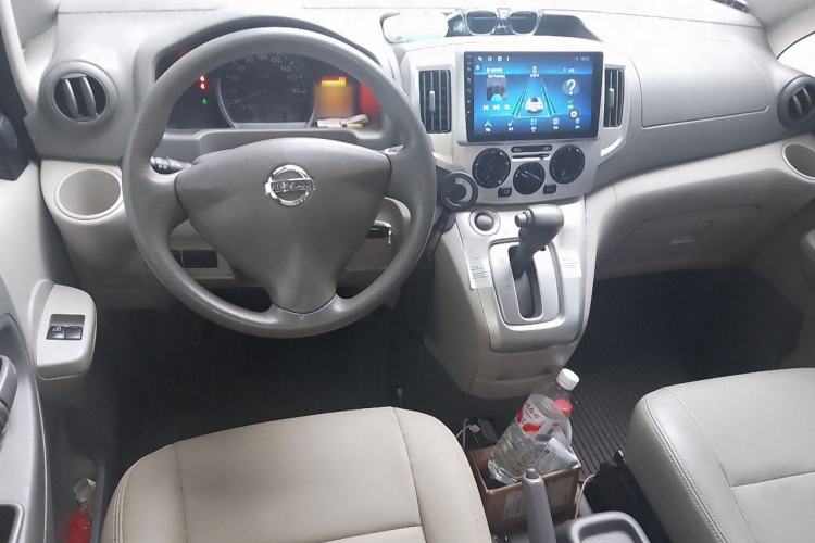 Used Nissan NV200 2016 1.6L CVT Luxury Model Center Console