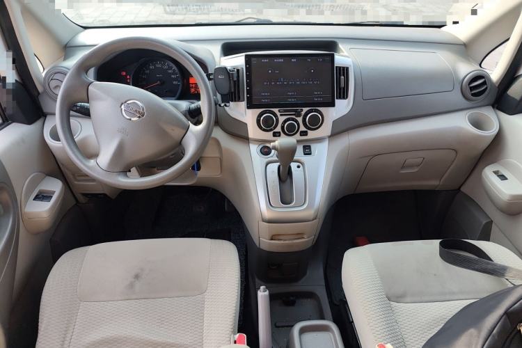Used Nissan NV200 2016 1.6L CVT Luxury Model Center Console