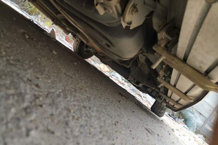 Used Nissan NV200 2016 Revised Version 1.6L CVT Deluxe Edition Chassis Rear Right